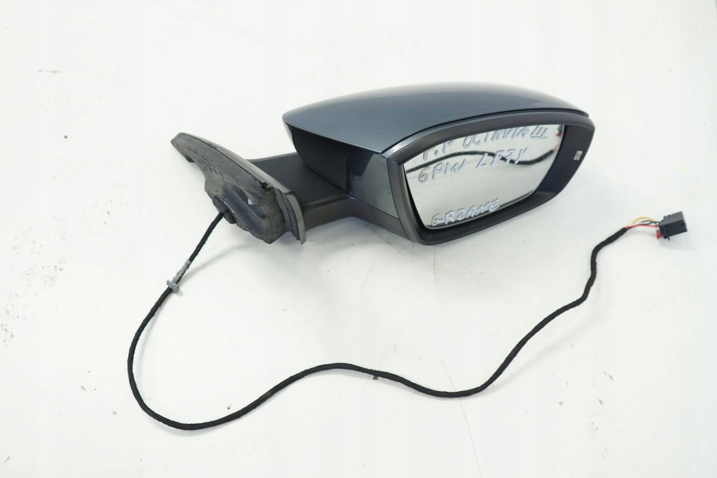SKODA OCTAVIA III LIFT 19R MIRROR RIGHT PIN LF7Y ENGLISH