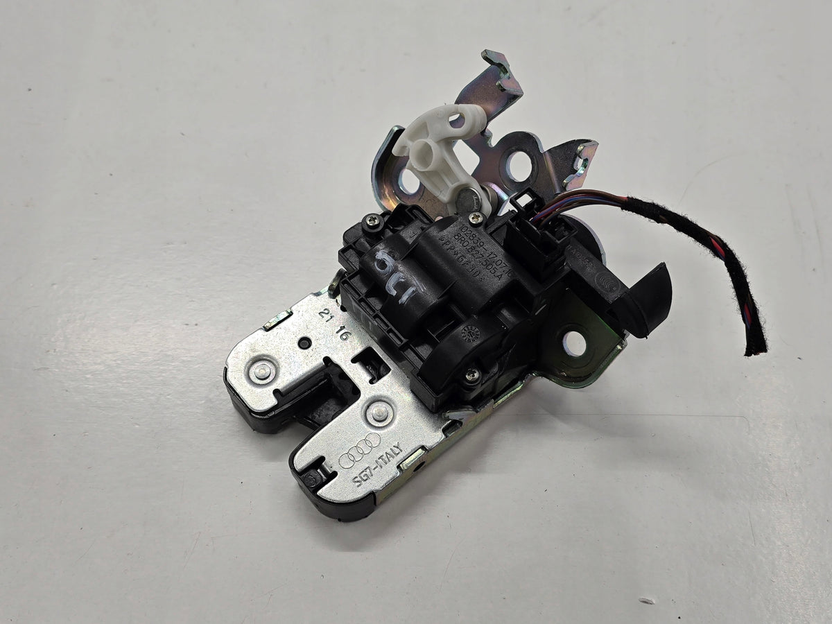 SKODA OCTAVIA III STATION WAGON 16R TAILGATE LOCK 8R0827505A