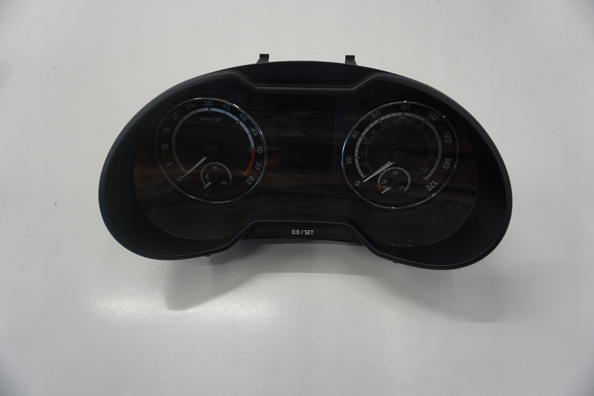 SKODA OCTAVIA III VRS COUNTER CLOCK 2.0TDI UK 5E0920947B