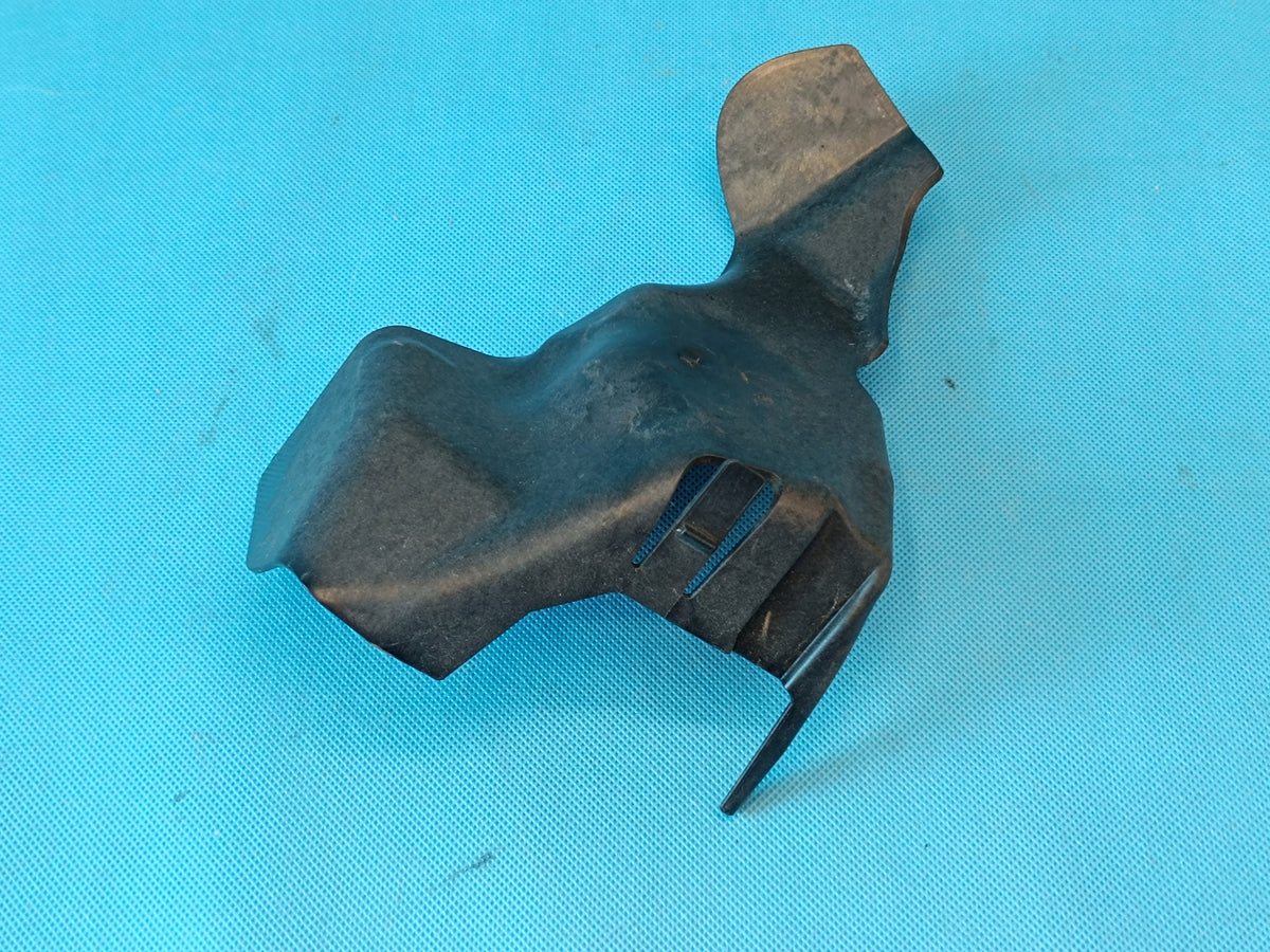 SKODA OCTAVIA IV 1,5 TSI 110KW 2023 R COVER PUMP HOUSING ABS 5Q1614321D