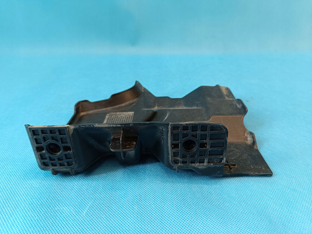 SKODA OCTAVIA IV 1,5 TSI 110KW 2023 R STRINGER COVER 5E3825841A
