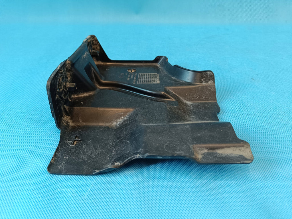 SKODA OCTAVIA IV 1,5 TSI 110KW 2023 R STRINGER COVER 5E3825841A