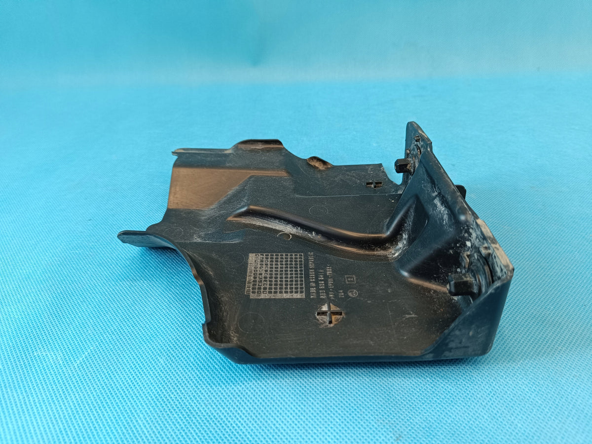 SKODA OCTAVIA IV 1,5 TSI 110KW 2023 R STRINGER COVER 5E3825841A