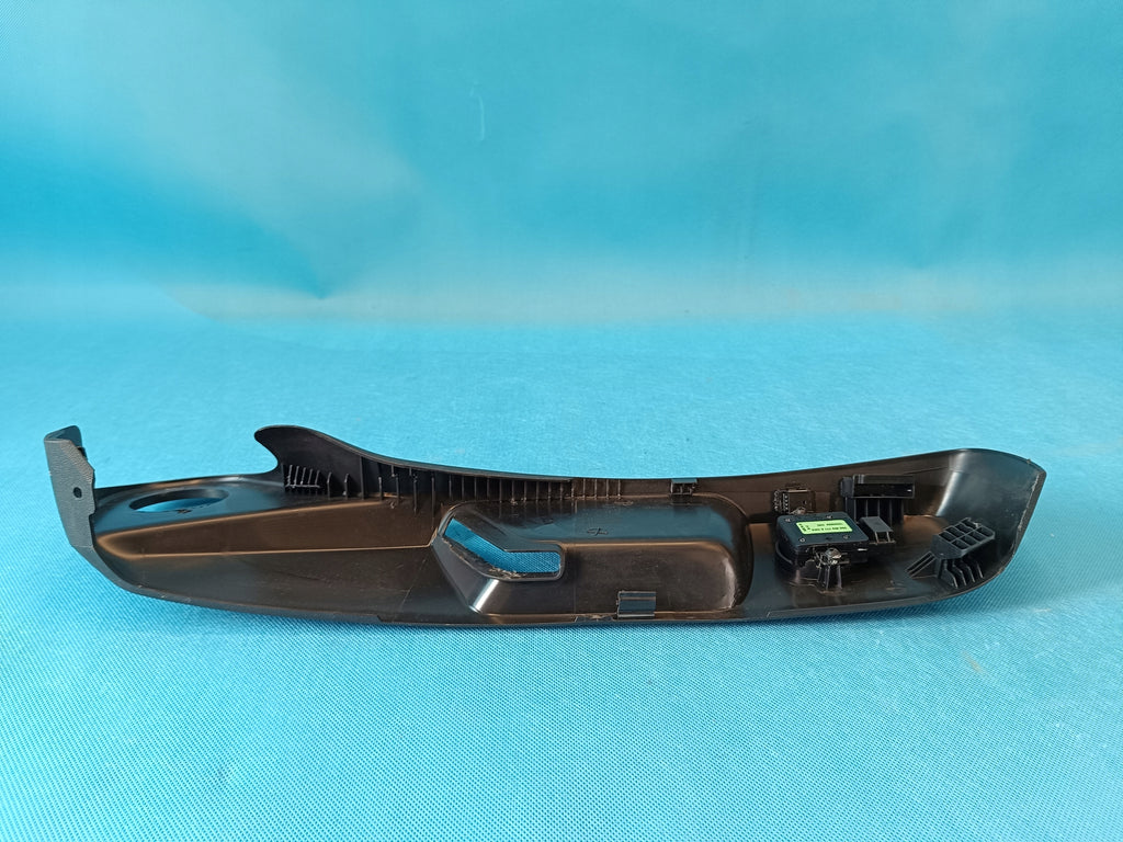 SKODA OCTAVIA IV 2021R SEAT FRAME COVER MASSAGE ADJUSTMENT 5E3881317A