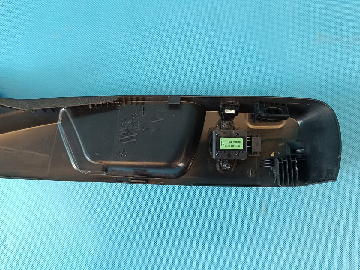 SKODA OCTAVIA IV 2021R SEAT FRAME COVER MASSAGE ADJUSTMENT 5E3881317A