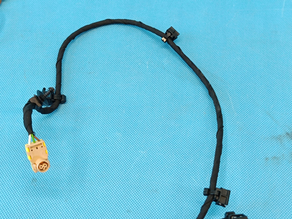 SKODA OCTAVIA IV 2023 R DRIVER'S SEAT SIDE CUSHION HARNESS 5E3971582C