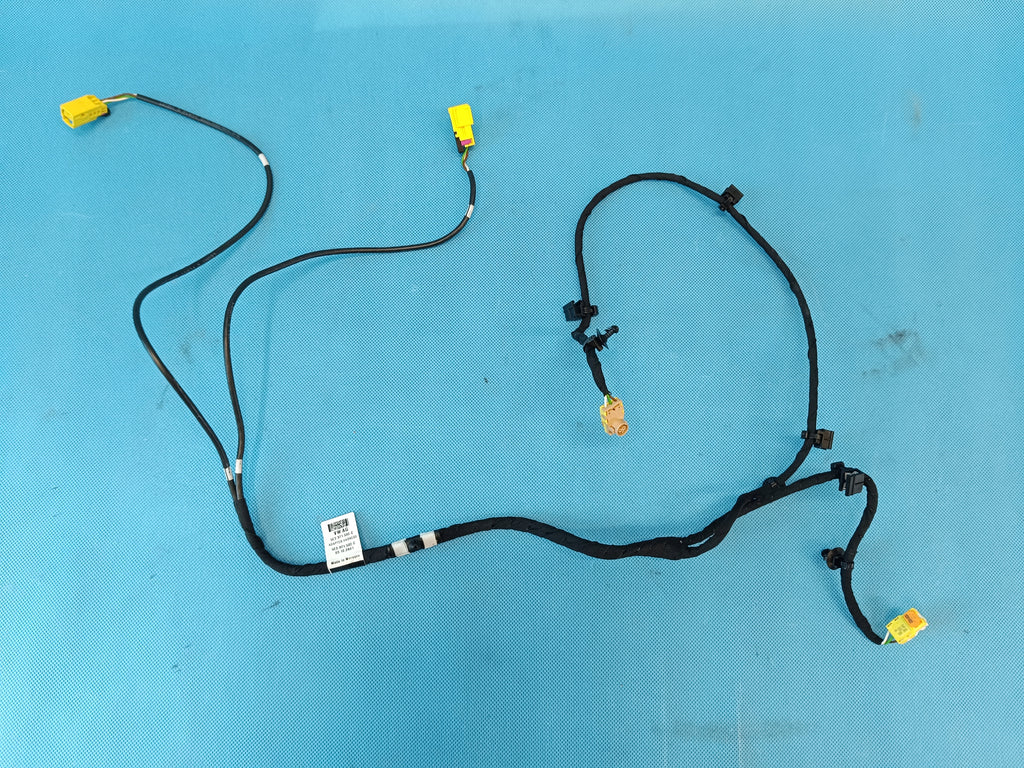 SKODA OCTAVIA IV 2023 R DRIVER'S SEAT SIDE CUSHION HARNESS 5E3971582C