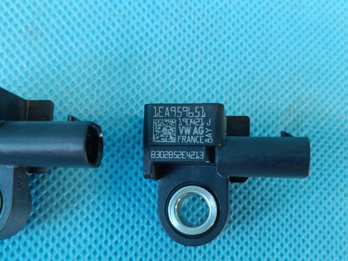 SKODA OCTAVIA IV COMBI 1,5 TSI 110KW 2021R IMPACT SENSOR 1EA959651