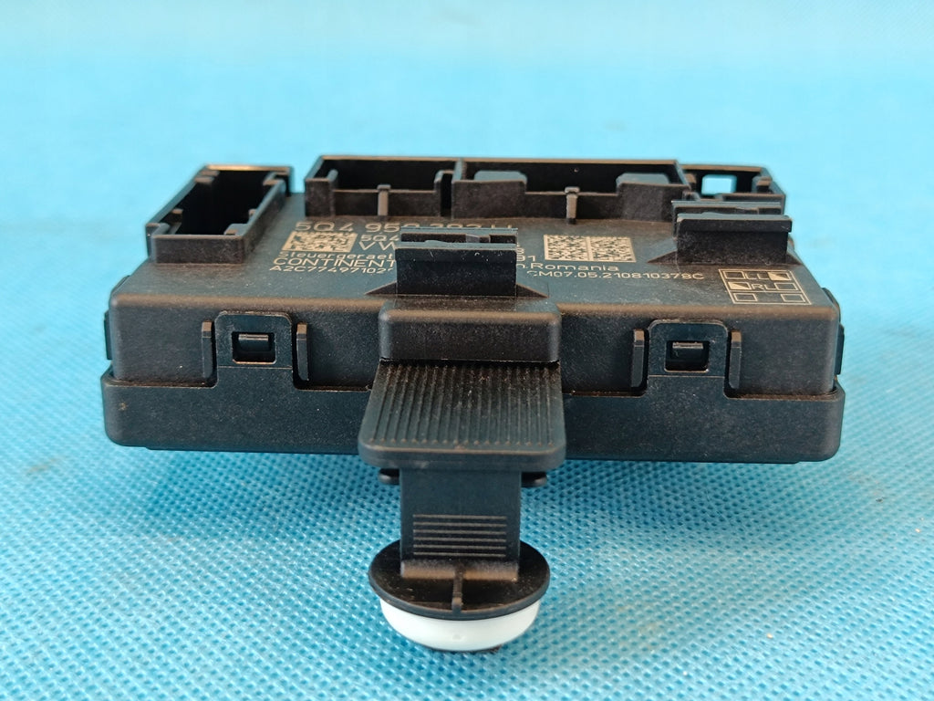 SKODA OCTAVIA IV COMBI 1,5 TSI 110KW 21R DOOR MODULE RIGHT FRONT 5Q4959392H