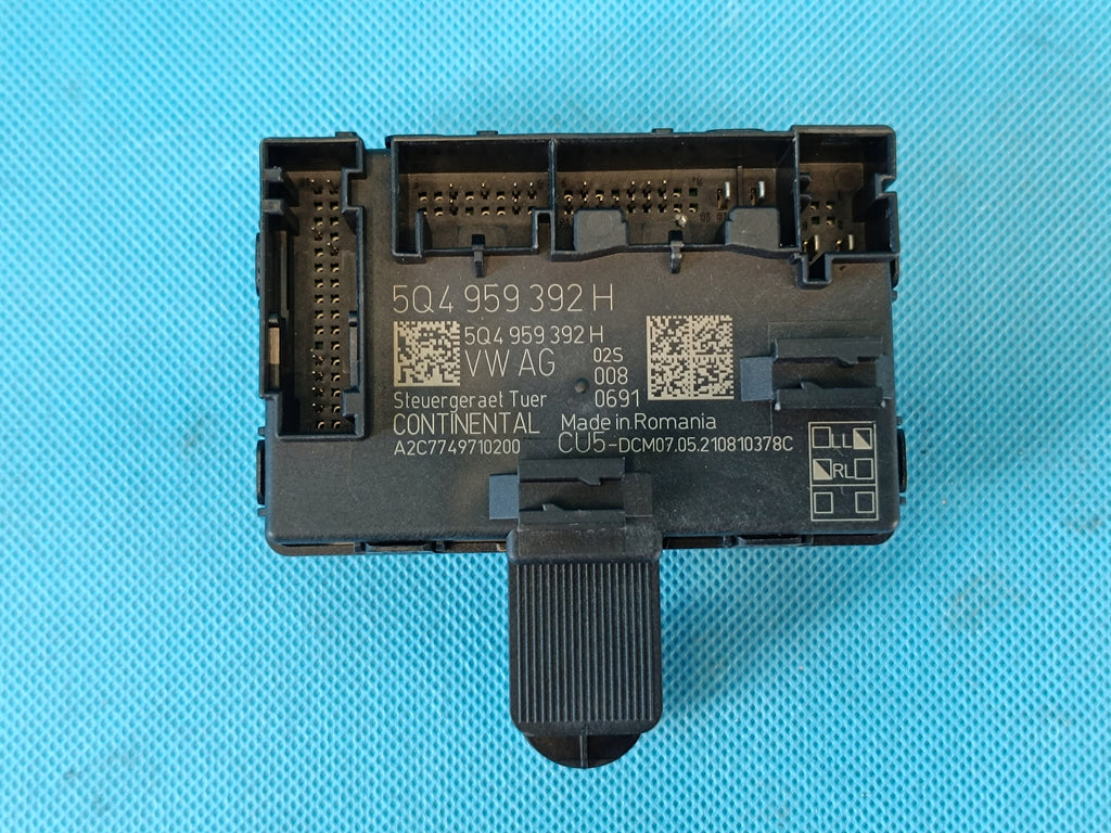 SKODA OCTAVIA IV COMBI 1,5 TSI 110KW 21R DOOR MODULE RIGHT FRONT 5Q4959392H