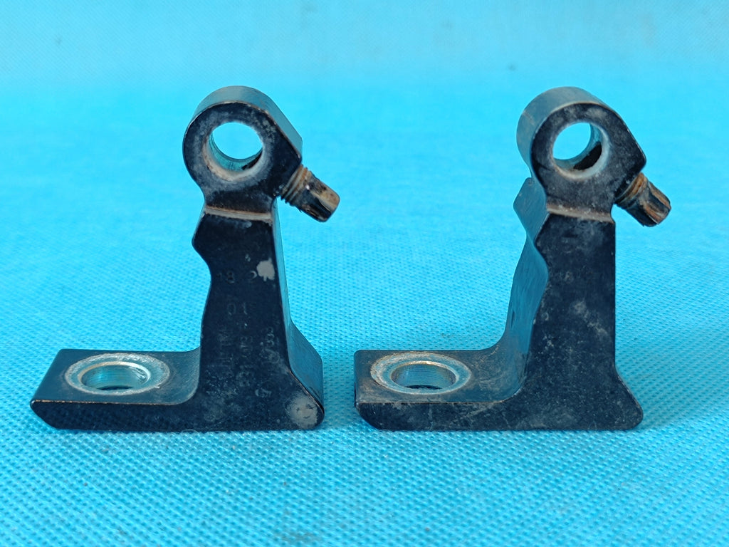 SKODA OCTAVIA IV COMBI 1,5TSI 110KW 2021R DOOR HINGES LEFT REAR 8X0831403F