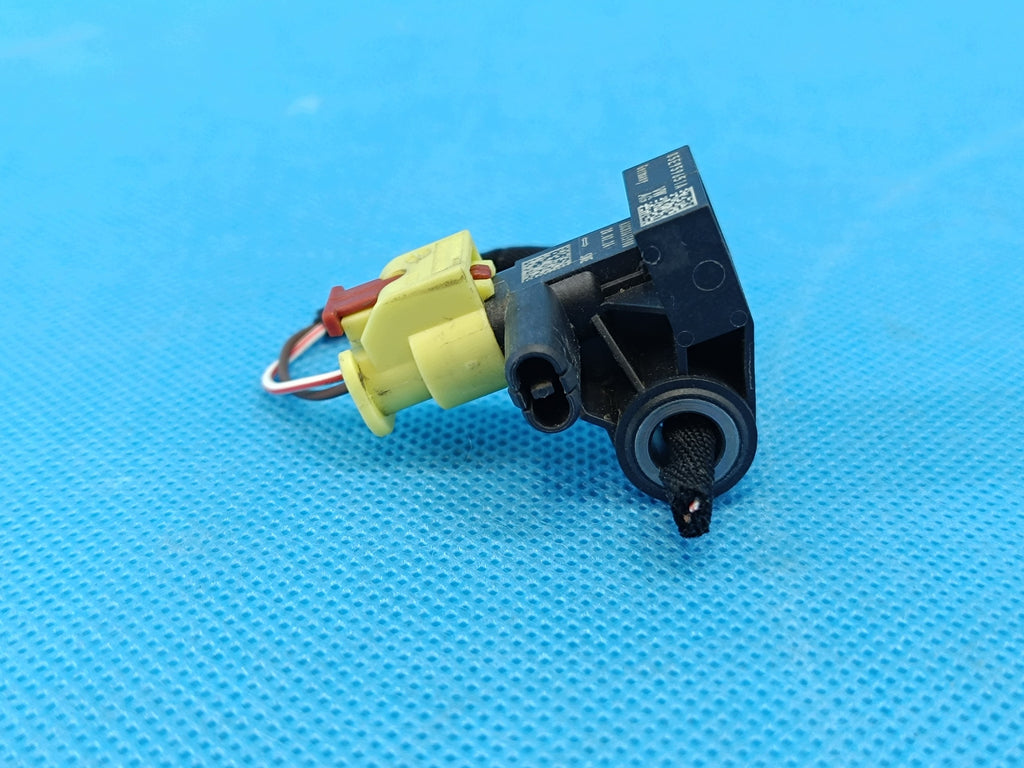 SKODA OCTAVIA IV COMBI 2.0 TFSI 140KW 2024R IMPACT SENSOR 85E959651A