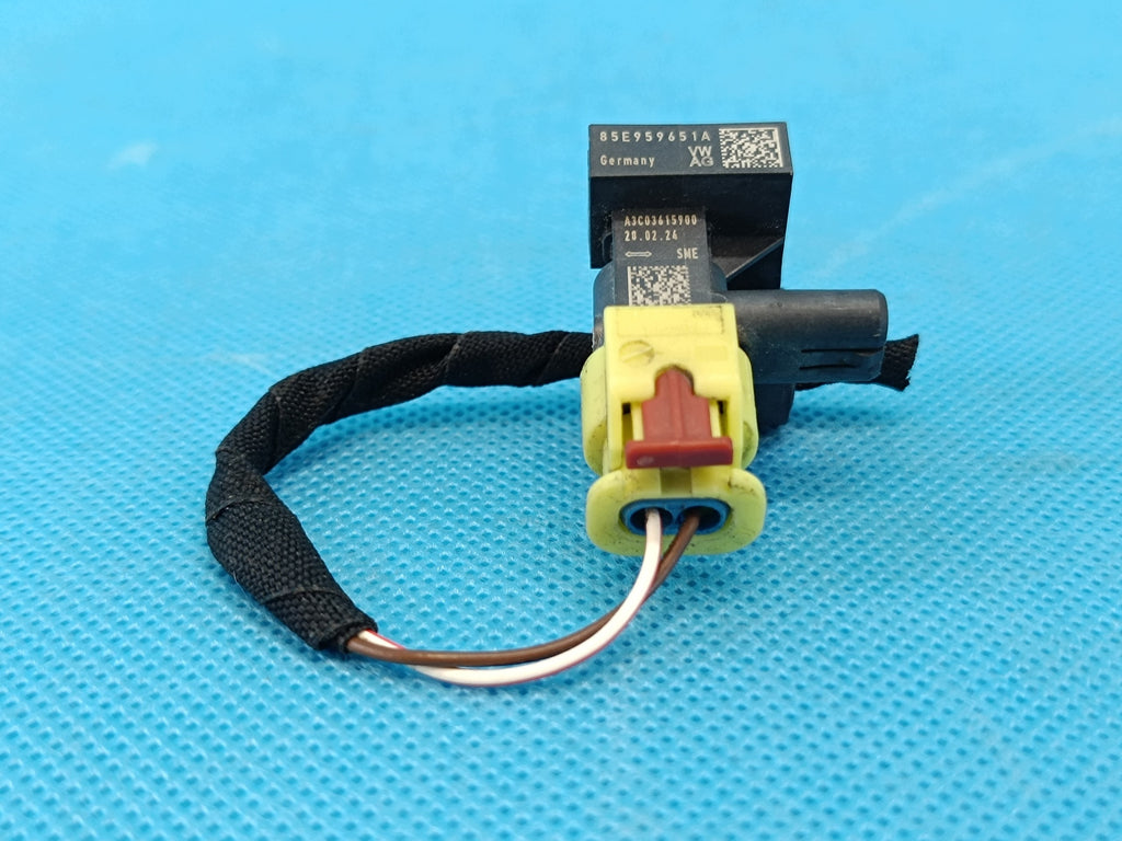 SKODA OCTAVIA IV COMBI 2.0 TFSI 140KW 2024R IMPACT SENSOR 85E959651A