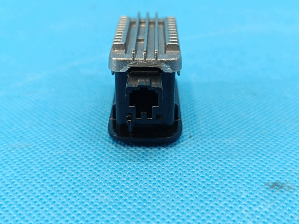 SKODA OCTAVIA IV COMBI 2.0 TFSI 140KW 2024R PROJECTOR LED LAMP 5E3052134E