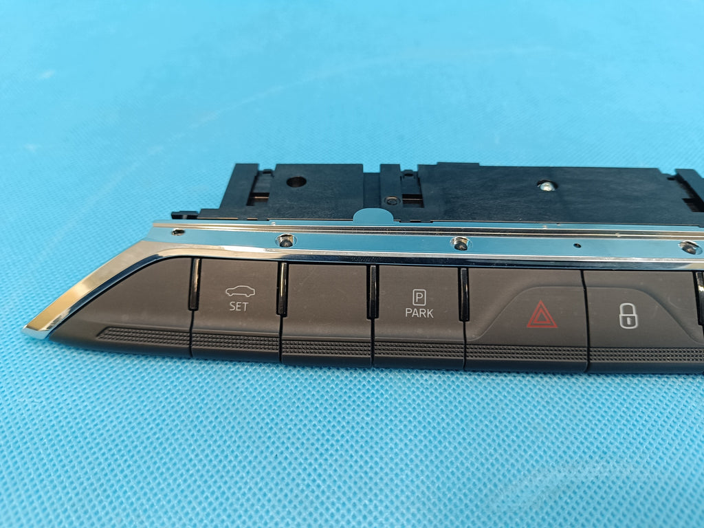 SKODA OCTAVIA IV COMBI 2.0 TFSI 140KW 2024R SWITCH PANEL 5E3925200F