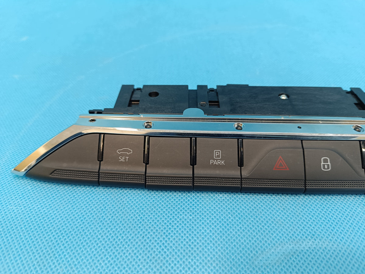 SKODA OCTAVIA IV COMBI 2.0 TFSI 140KW 2024R SWITCH PANEL 5E3925200F