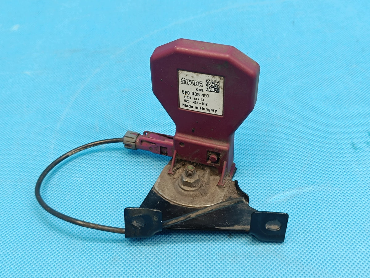 SKODA OCTAVIA IV COMBI 2.0 TFSI 24R ANTENNA AMPLIFIER 5E0035497 5E0035317