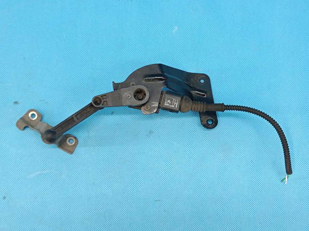 SKODA OCTAVIA IV COMBI 2.0 TFSI 24R LIGHT LEVELING SENSOR 5NA512521A