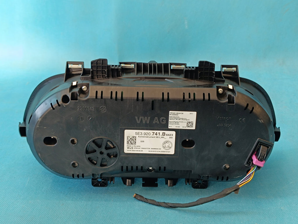 SKODA OCTAVIA IV COMBI 2,0TDI 2023R COUNTER CLOCKS 100583km 5E3920741B