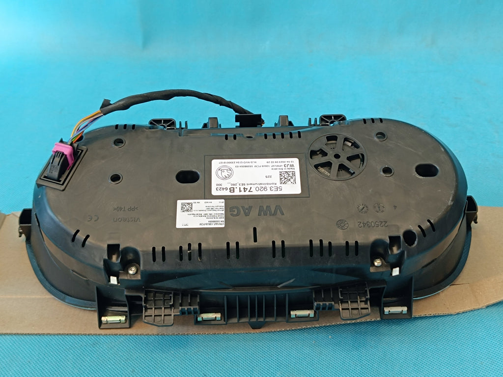 SKODA OCTAVIA IV COMBI 2,0TDI 2023R COUNTER CLOCKS 100583km 5E3920741B