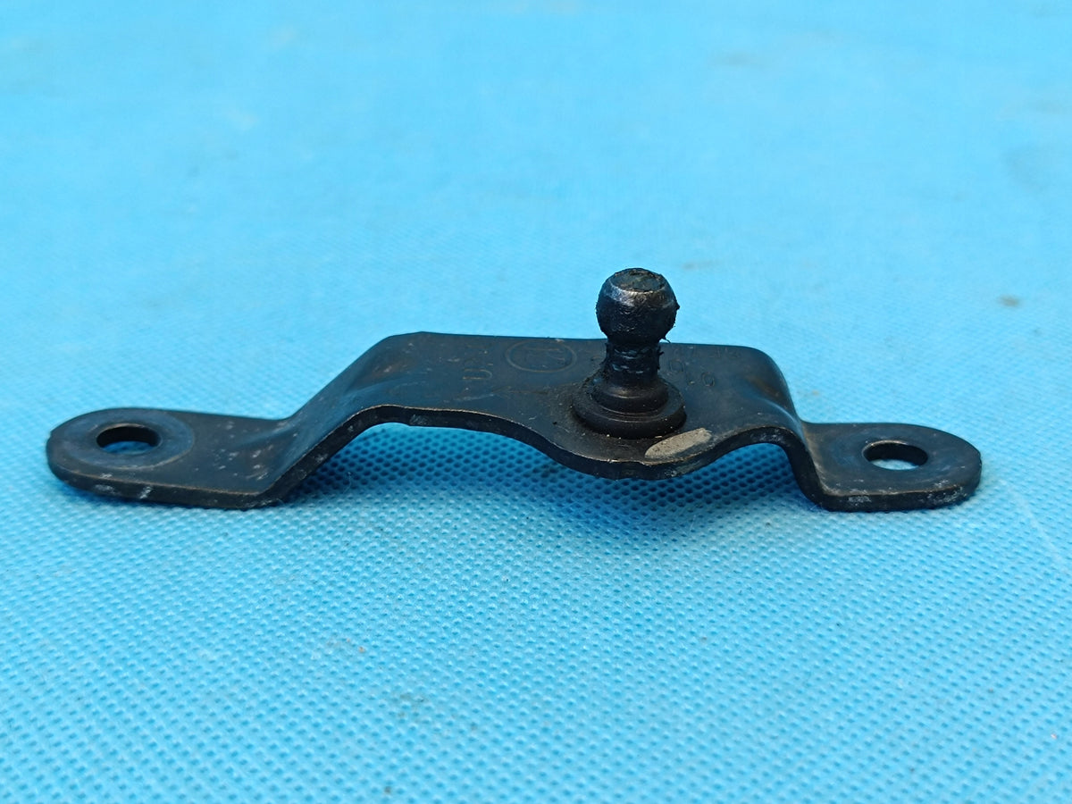 SKODA OCTAVIA IV COMBI 2,0TDI 2023R FLAP ACTUATOR BRACKET LEFT 5E7827427