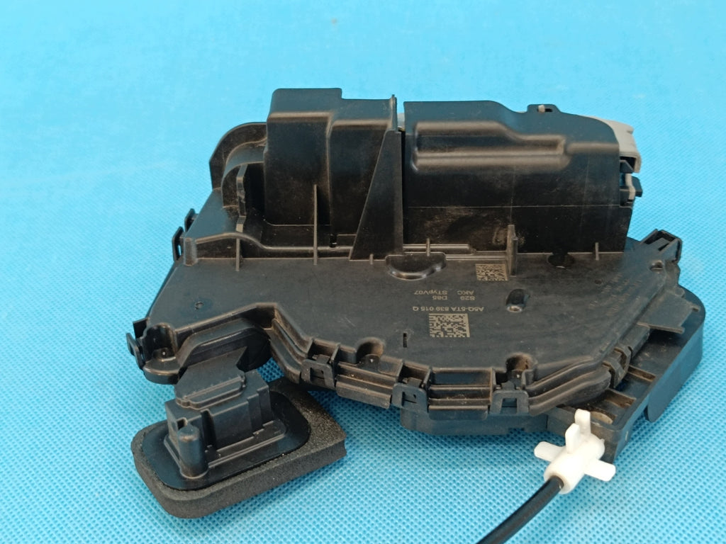 SKODA OCTAVIA IV COMBI 2.0TFSI 140KW 2024R DOOR LOCK RIGHT REAR 5TA839016Q