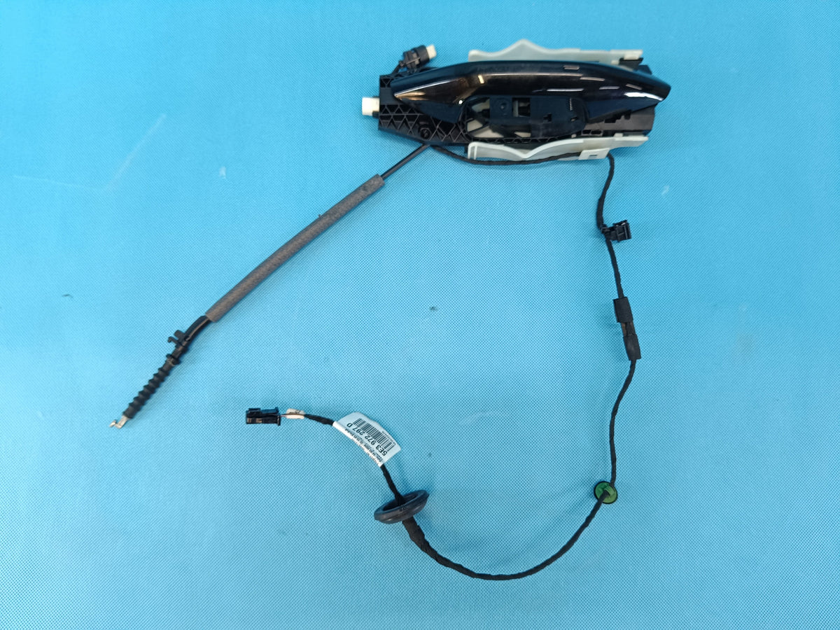 SKODA OCTAVIA IV COMBI 2.0TFSI 2024R DOOR HANDLE LEFT REAR KESSY 8Y0959121