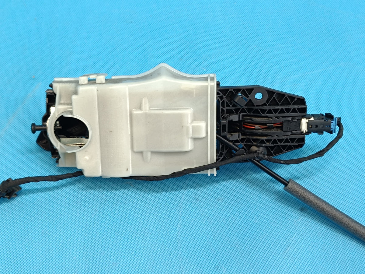 SKODA OCTAVIA IV COMBI 2024 R DOOR HANDLE LEFT FRONT KESSY 8Y0959121