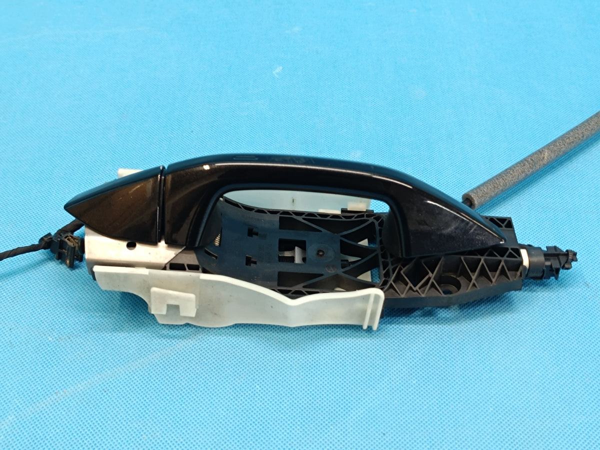 SKODA OCTAVIA IV COMBI 2024 R DOOR HANDLE LEFT FRONT KESSY 8Y0959121