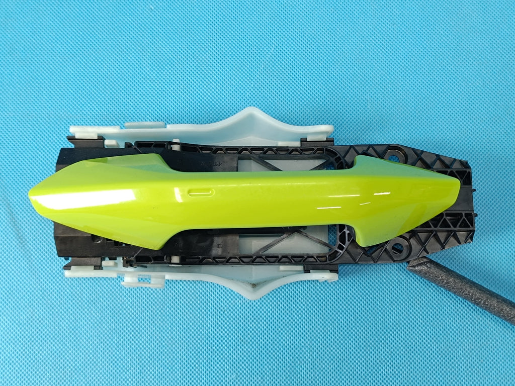 SKODA OCTAVIA IV VRS 2.0 TFSI 195KW 2026R DOOR HANDLE RIGHT REAR 8Y0837206A