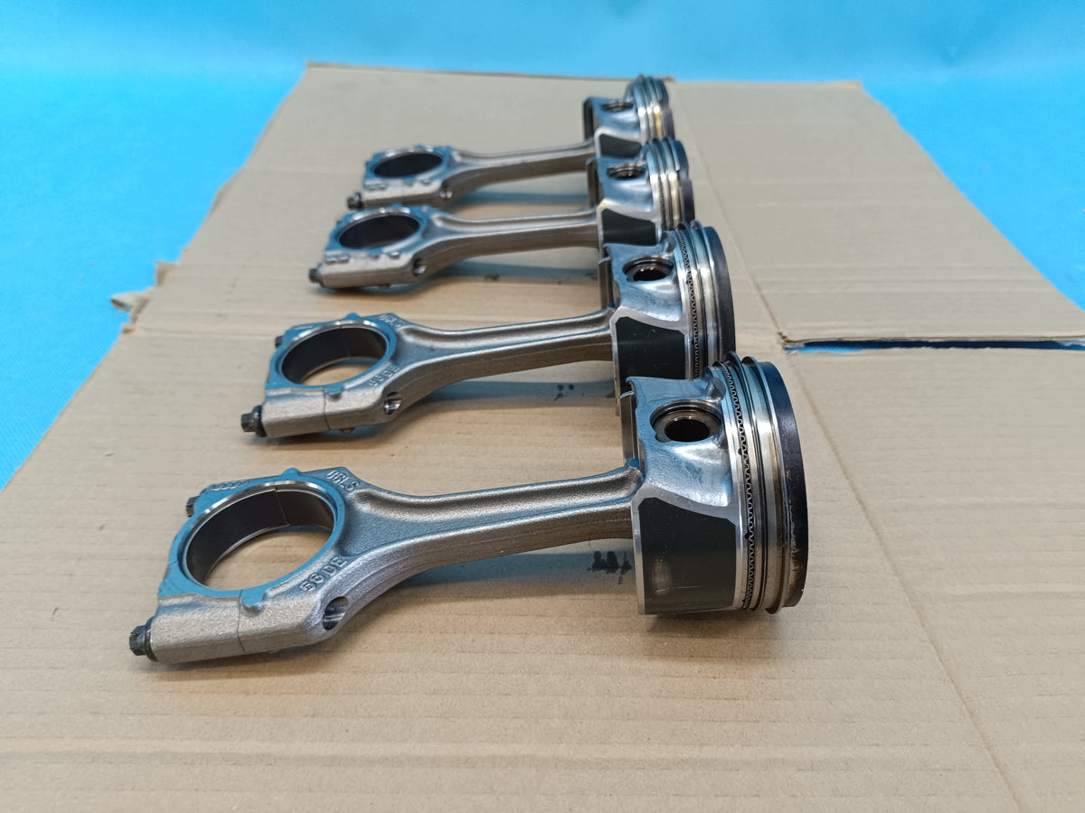 SKODA OCTAVIA IV VRS 2.0 TFSI 195KW 26R PISTON CONNECTING ROD 06N107065A 06H198401D