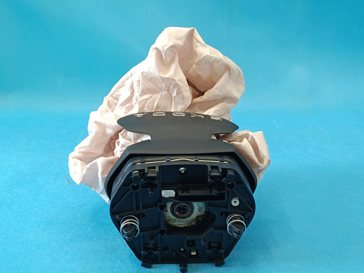 SKODA OCTAVIA IV VRS 2.0 TFSI 2026 R AIRBAG DRIVER 5E3880201AJ