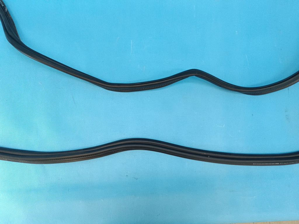 SKODA OCTAVIA IV VRS 2.0 TFSI 2026 R TAILGATE SEAL 5E6827705K