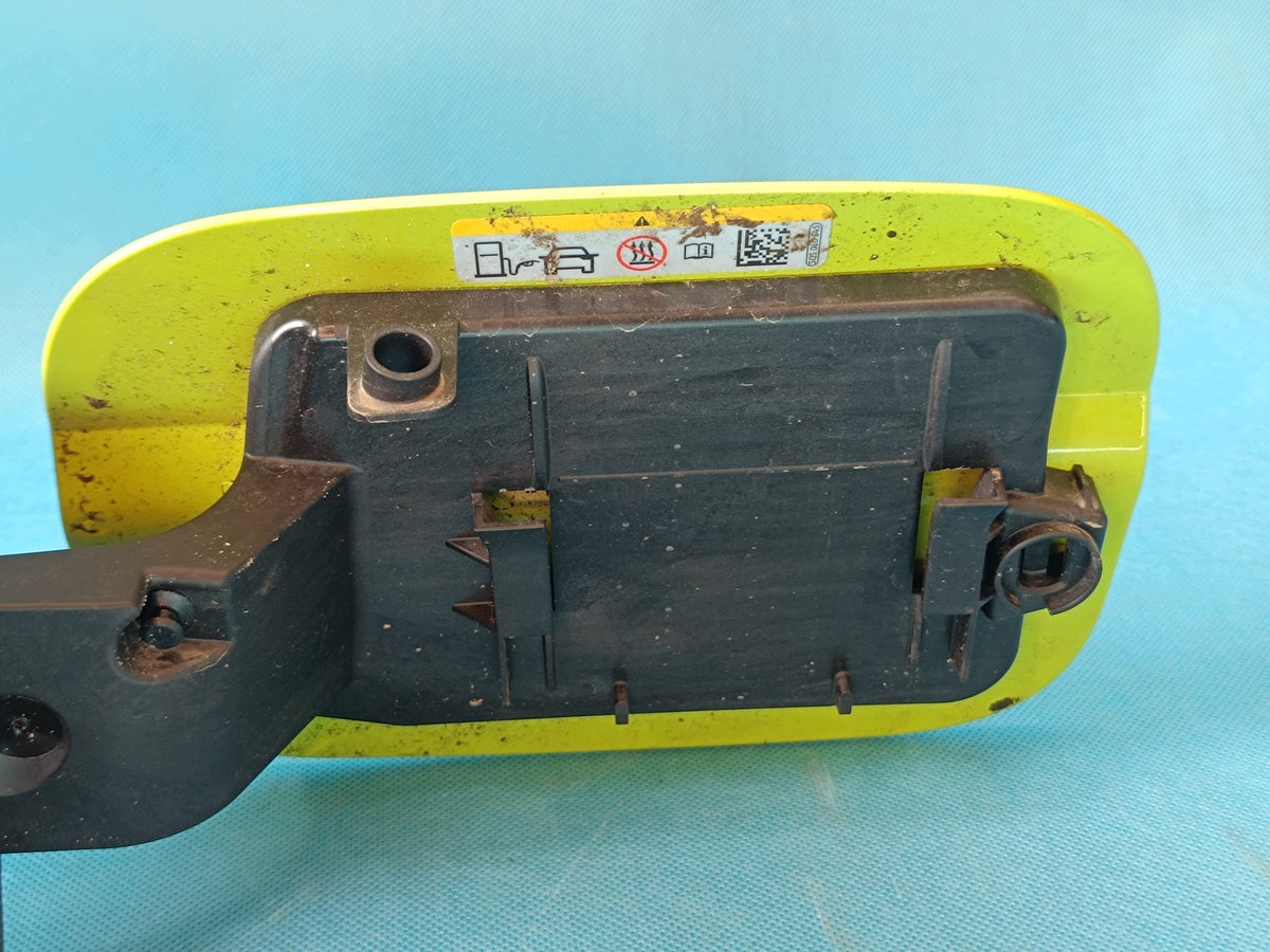 SKODA OCTAVIA IV VRS 2.0 TFSI 2026R FUEL FILLER FLAP 5E6809702 5E6809909