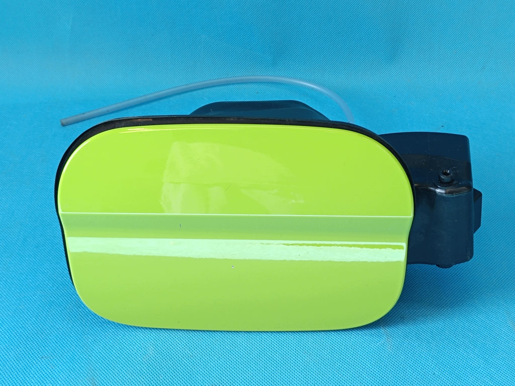 SKODA OCTAVIA IV VRS 2.0 TFSI 2026R FUEL FILLER FLAP 5E6809702 5E6809909