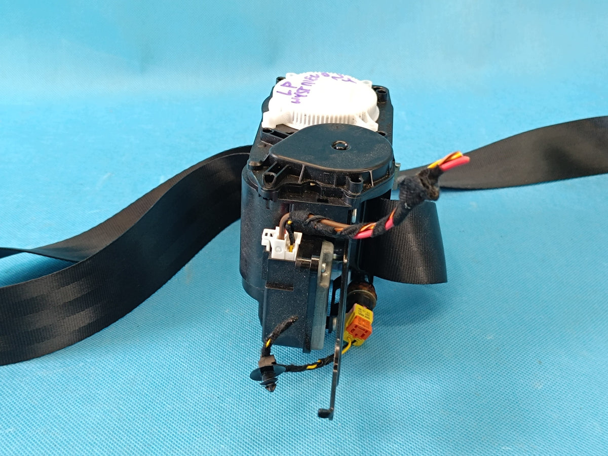 SKODA OCTAVIA IV VRS 2.0TFSI 2026R SEAT BELT LEFT FRONT 5E3857705K