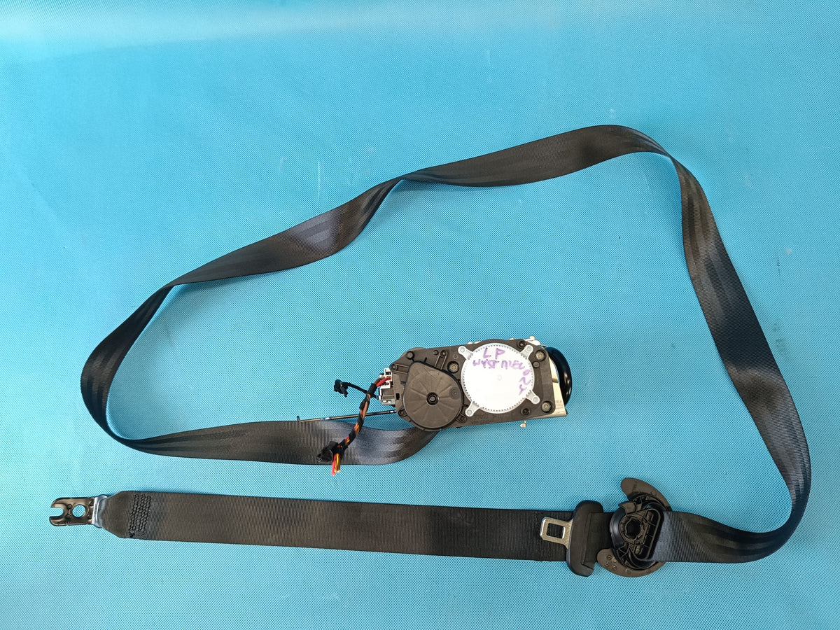 SKODA OCTAVIA IV VRS 2.0TFSI 2026R SEAT BELT LEFT FRONT 5E3857705K