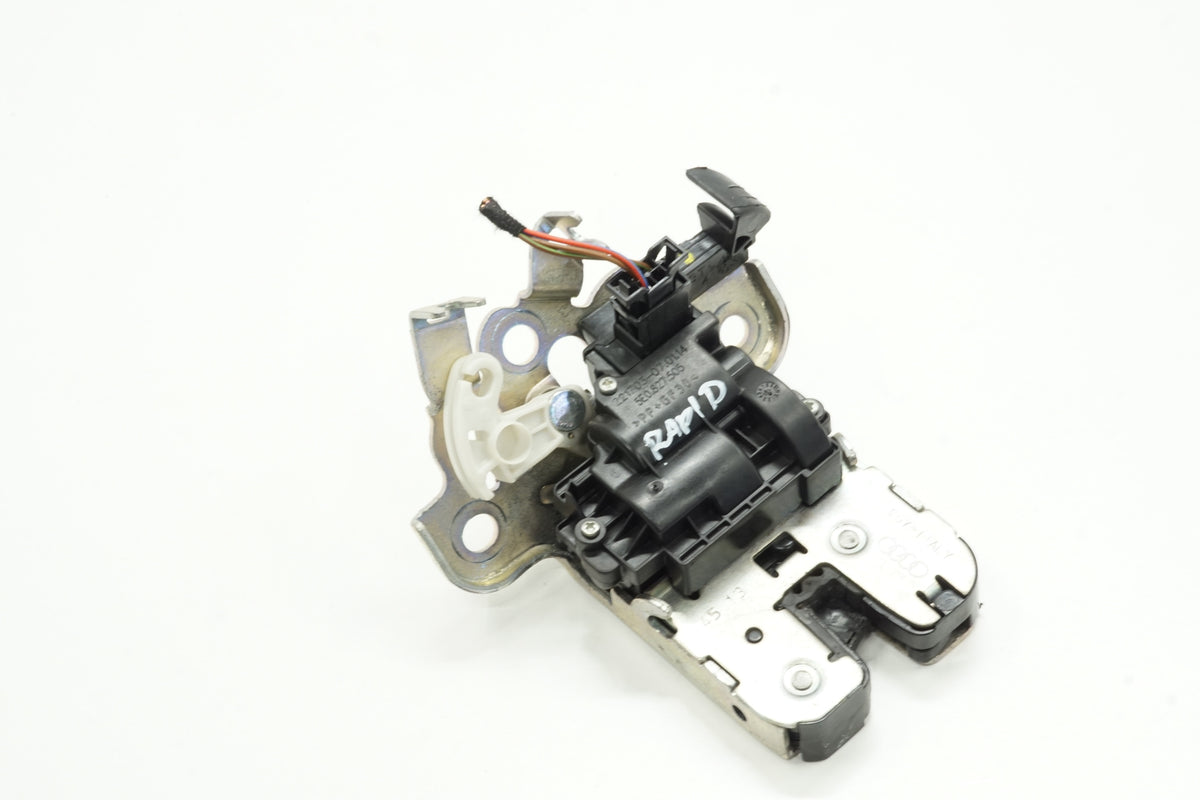 SKODA RAPID 13R SPACEBACK TAILGATE LOCK 5E0827505