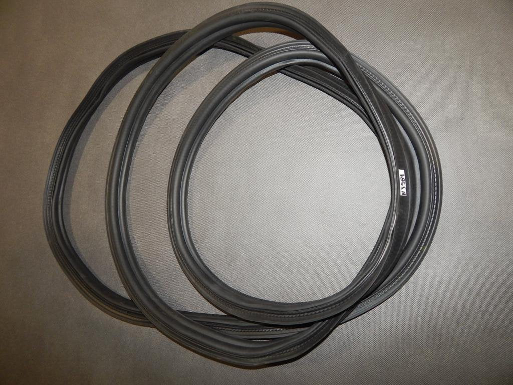SKODA RAPID FLAP SEAL 5JA827705H