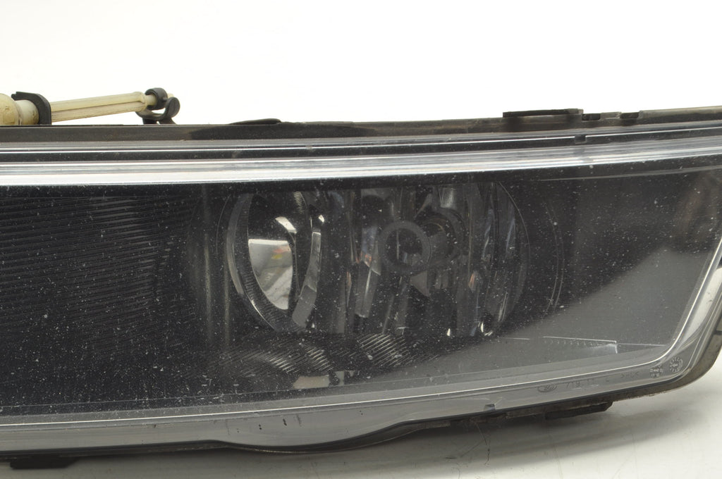 SKODA RAPID HALOGEN LEFT 5JA941699A