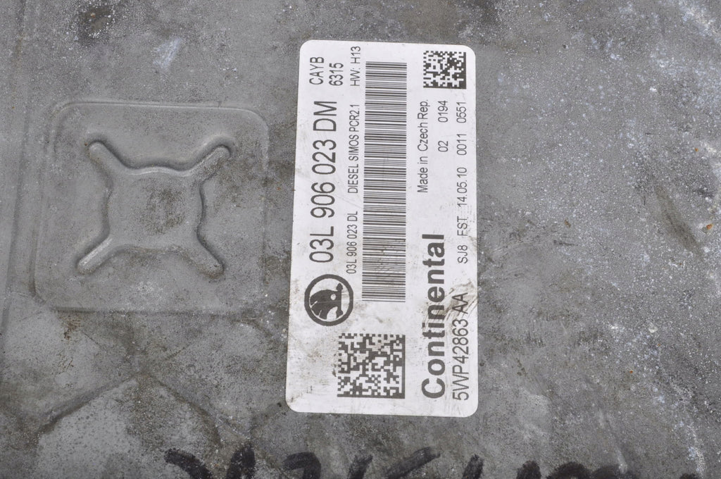 SKODA ROOMSTER 1.6 TDI COMPUTER ENGINE CONTROLLER 03L906023DM