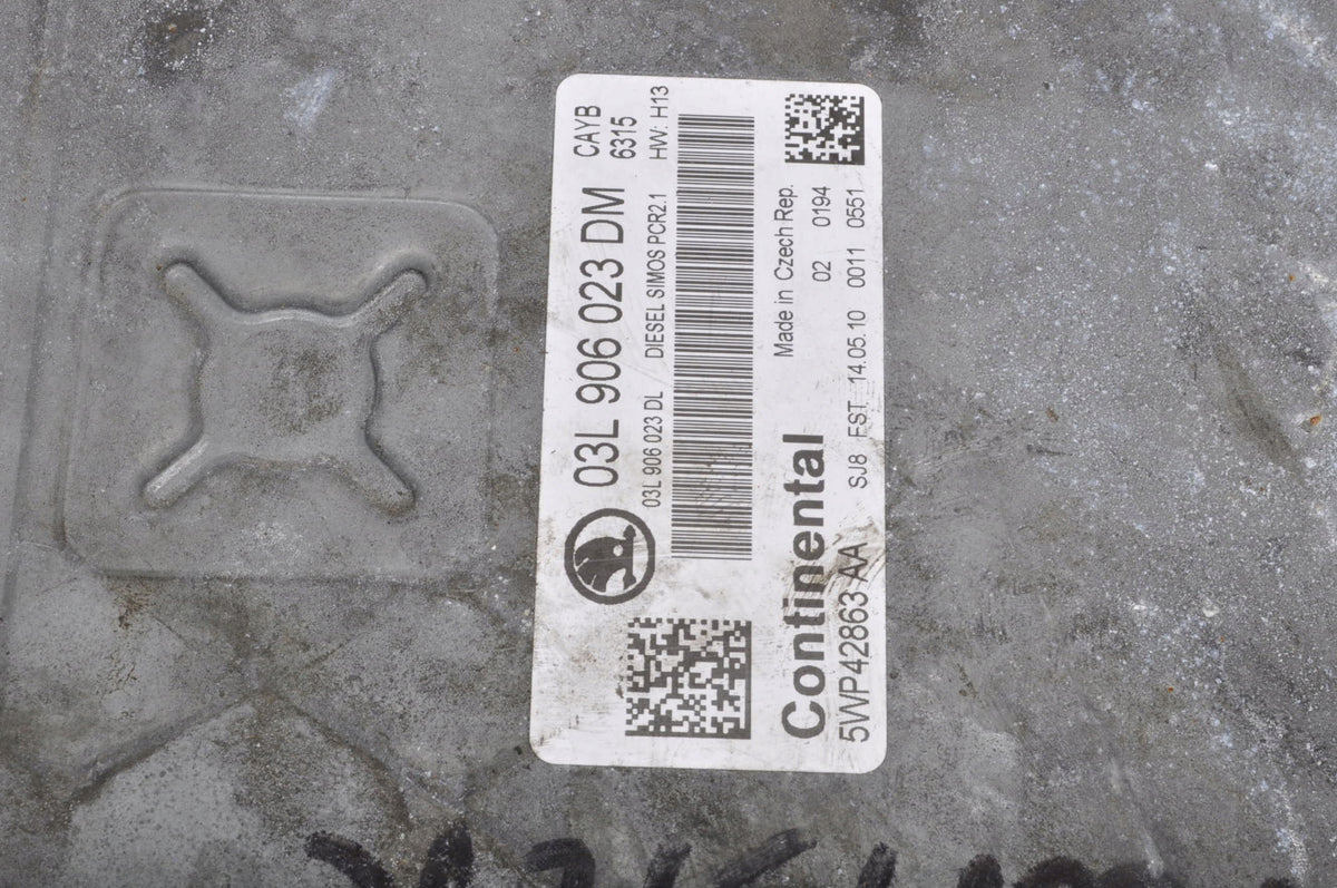 SKODA ROOMSTER 1.6 TDI COMPUTER ENGINE CONTROLLER 03L906023DM