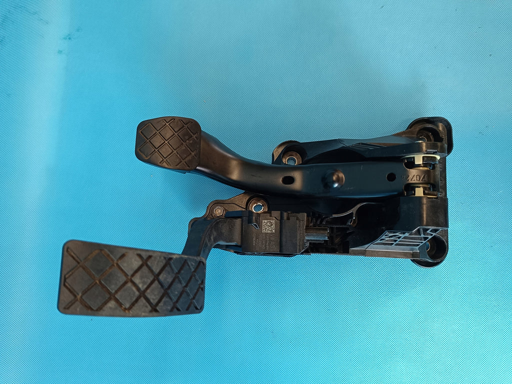 SKODA SCALA LIFT 1.0 TSI 24R FRAME BRAKE PEDAL 2Q1723503 2Q1721058P