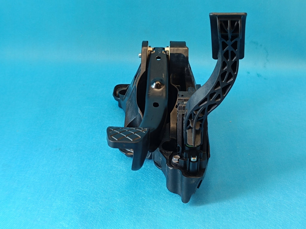 SKODA SCALA LIFT 1.0 TSI 24R FRAME BRAKE PEDAL 2Q1723503 2Q1721058P