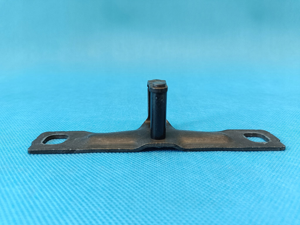 SKODA SCALA LIFT 1.0 TSI 85KW 2024 R TAILGATE BOLT 8V0827507H