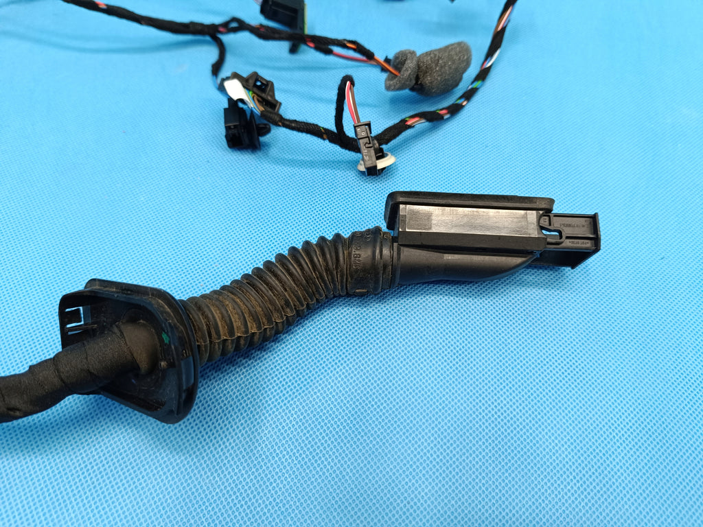 SKODA SUPERB 3 COMBI 2.0 TFSI 206KW 4X4 2018R DOOR HARNESS RIGHT FRONT
