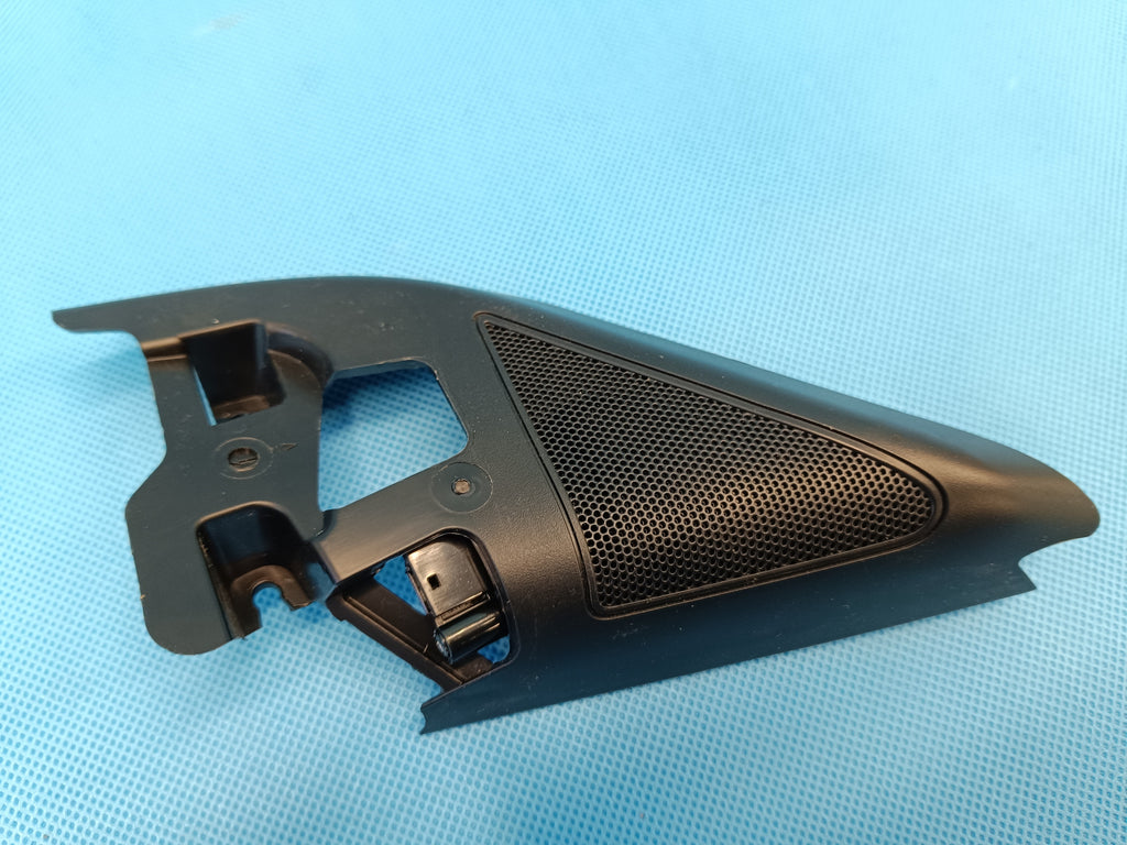 SKODA SUPERB 3 COMBI 2.0TFSI 206KW 4X4 18R SPEAKER DOOR COVER RIGHT FRONT