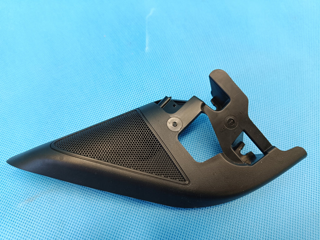 SKODA SUPERB 3 COMBI 2.0TFSI 206KW 4X4 18R SPEAKER DOOR COVER RIGHT FRONT