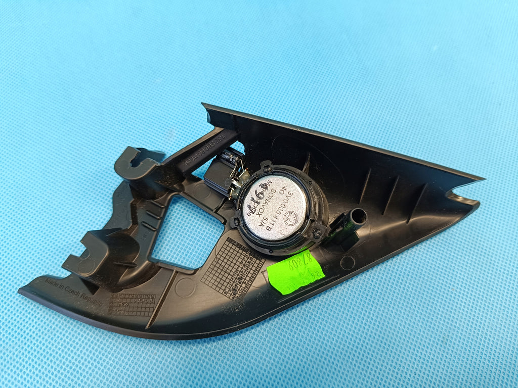 SKODA SUPERB 3 COMBI 2.0TFSI 206KW 4X4 18R SPEAKER DOOR COVER RIGHT FRONT