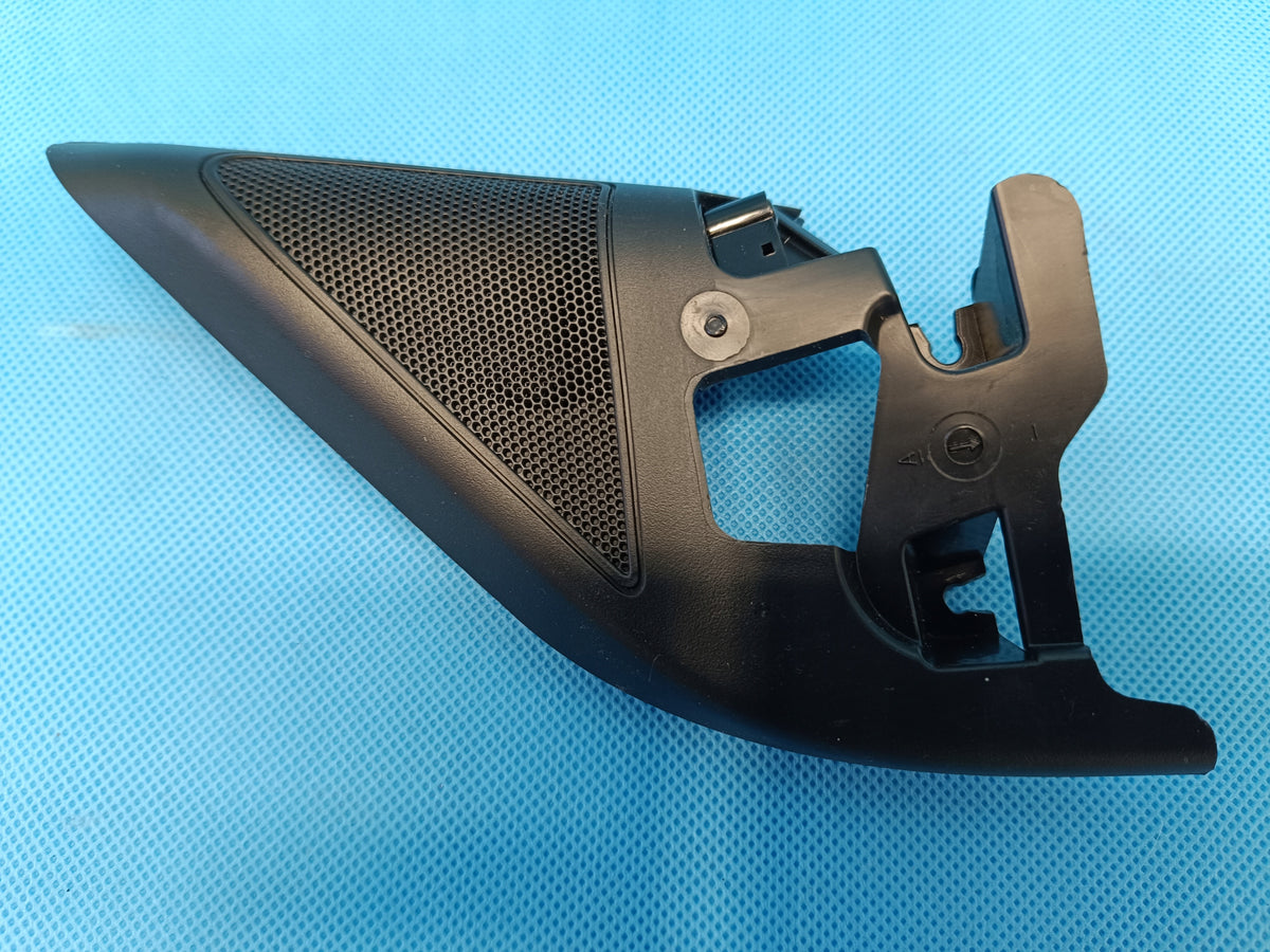SKODA SUPERB 3 COMBI 2.0TFSI 206KW 4X4 18R SPEAKER DOOR COVER RIGHT FRONT